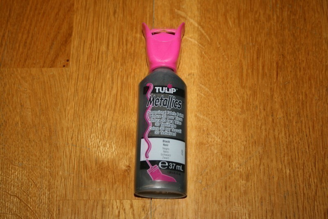 UUSI Tulip Metallics 3D maali musta 37 ml