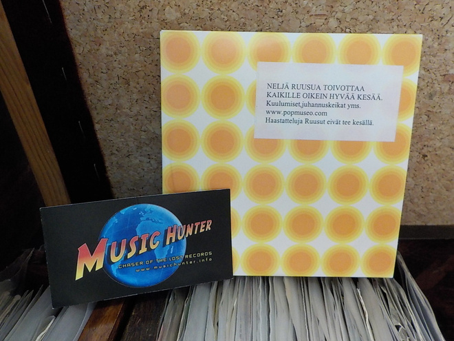 NELJÄ RUUSUA - MISSÄ VAAN UUSI CDS
