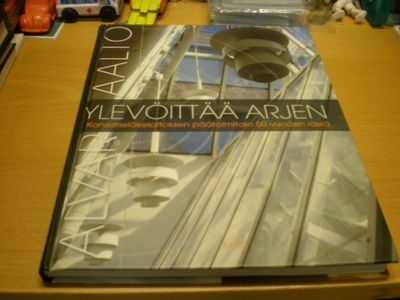 Erkki Sarkkinen: Alvar Aalto ylevöittää arjen - Kansaneläkel