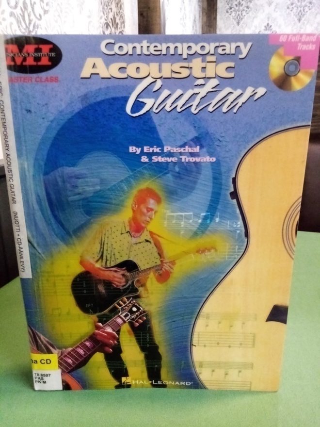 Paschal - Trovato :  Contemporary acoustic guitar