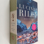 Lucinda Riley : Myrskyn sisar : Allyn tarina - pikkukuva 1