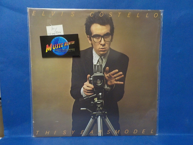 ELVIS COSTELLO - THIS YEARS MODEL M-/EX+ UK -84 2ND PRESS LP