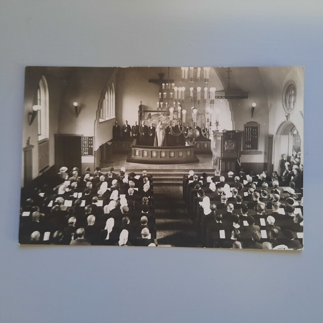 PK Myllykoski kirkko sisäk, alttari pappeja täynnä * ei TV