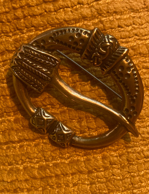 Kalevala Koru Maarian Virusmäen solki, pronssi
