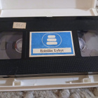 Agentti 003 1/2 Elokuvassa Erittäin Lyhyt VHS - pikkukuva 3