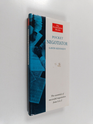 Gavin Kennedy : Pocket Negotiator - The Essentials of Suc...
