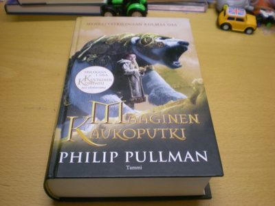 Philip Pullman: Maaginen kaukoputki