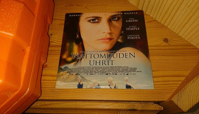 Viattomuuden Uhrit DVD Leffapokkari