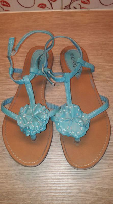 Kengät : Carrini sandaalit koko 40-41