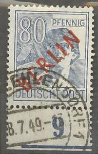 Berlin Mi 32 PUR o