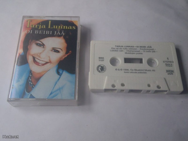 TARJA LUNNAS - OI BEIBI JÄÄ c-kasetti ( Hyvä kunto )
