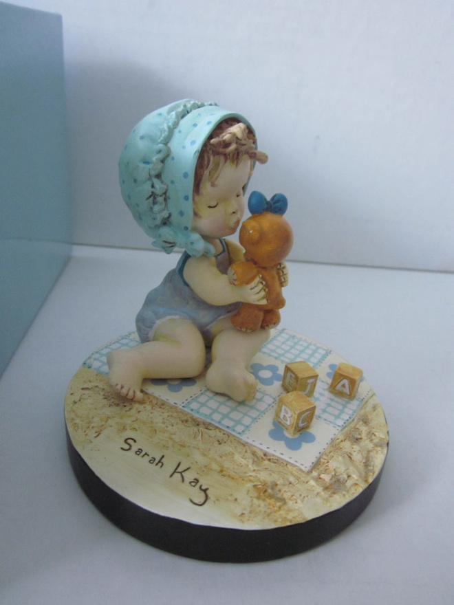 Sarah Kay figurine Baby and Teddybear