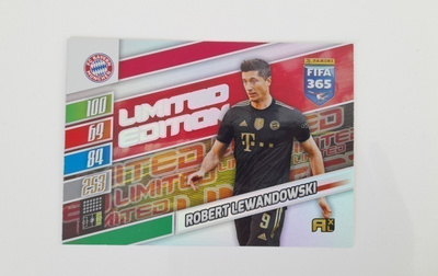 Iso kortti! Lewandowski : Panini FIFA 365 2021/22 Adrenalyn