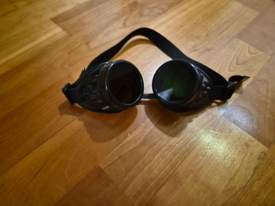 Mustat Steampunk-lasit (#3535)