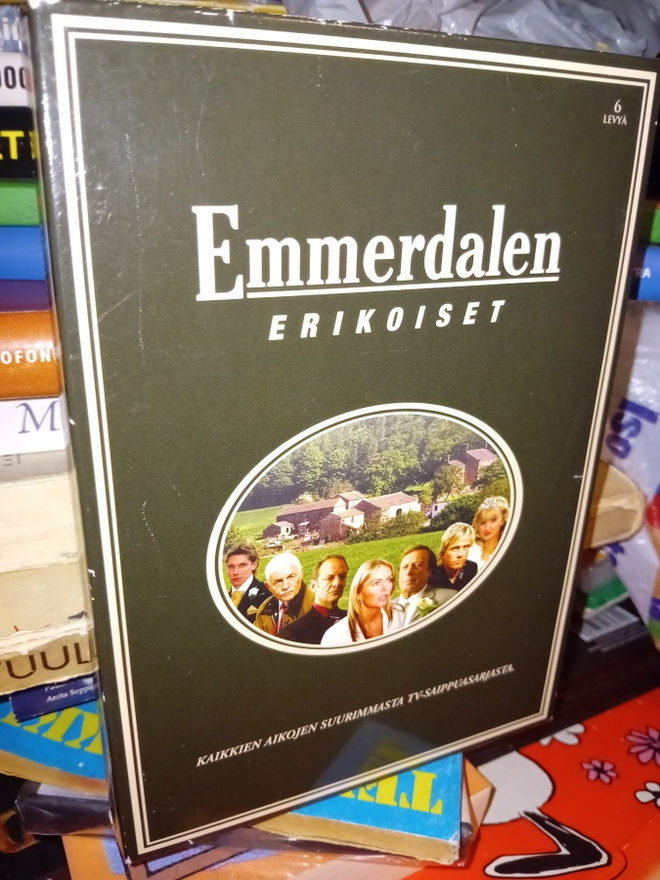 6DVD Emmerdalen erikoiset  ( SIS POSTIKULU  )