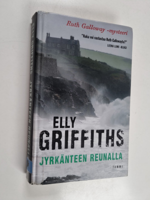 Elly Griffiths : Jyrkänteen reunalla