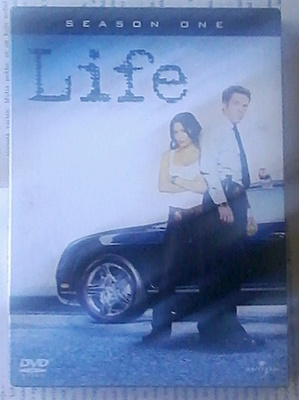 Life: Season One / kausi 1 (DVD)