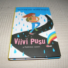 Tittamari Marttinen Viivi Pusu ja Tuhkimon tennari - pikkukuva 1