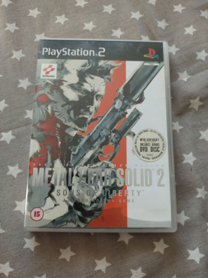 Metal Gear Solid 2 Sons of Liberty (PS2) (2 levyä)