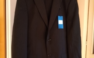 Uusi! TURO TAILOR Puku koko LB 148