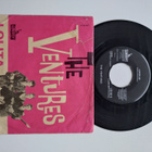 The Ventures; Lucille ja Lolita ya-ya - pikkukuva 1