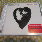 FOO FIGHTERS - ONE BY ONE 2CD - pikkukuva 1
