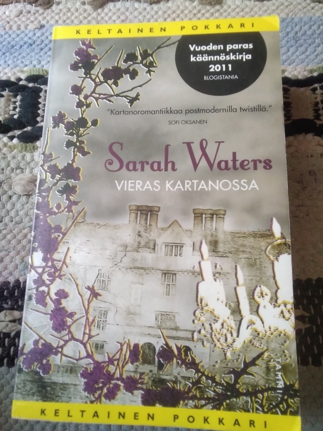 Sarah Waters: Vieras kartanossa -pokkari-