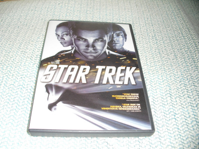 STAR TREK (Chris Pine)***