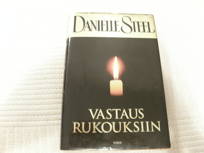 Danielle Steel Vastaus rukouksiin -sid
