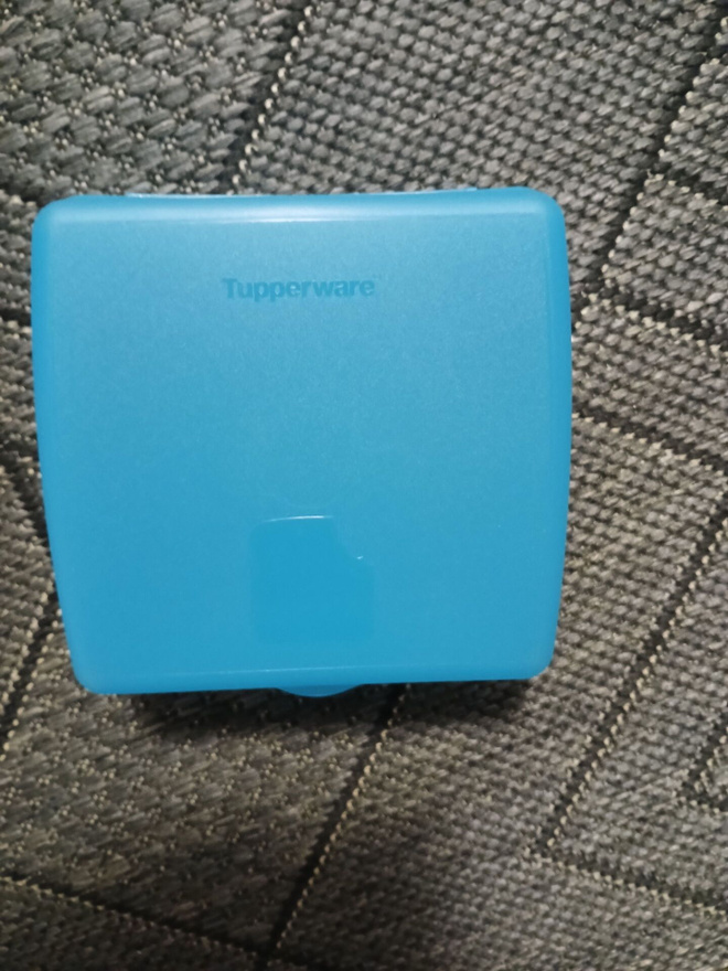 UUSI tupperware eväsbox