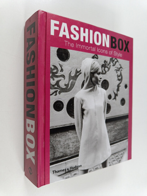 Antonio Mancinelli : Fashionbox : the immortal icons of s...