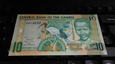 Gambia 10 dalasis 2015 UNC