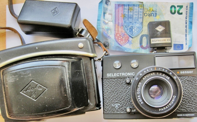 VANHA Kamera Agfa Selectronic Sensor + Agfalux Salama SIISTI
