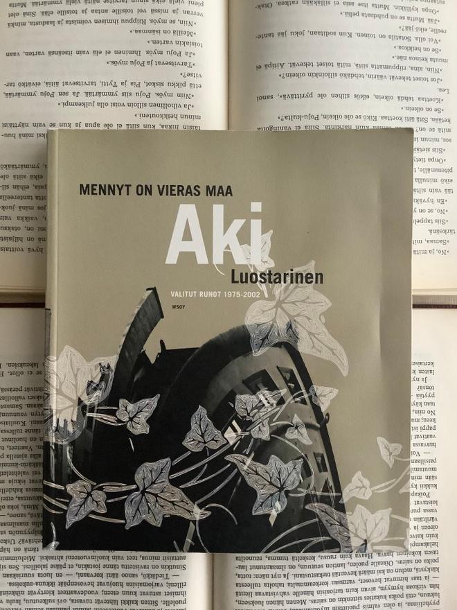 Aki Luostarinen - Mennyt on vieras maa: runoja 1975-2002