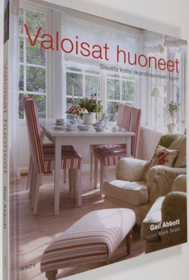Gail Abbott: valoisat huoneet