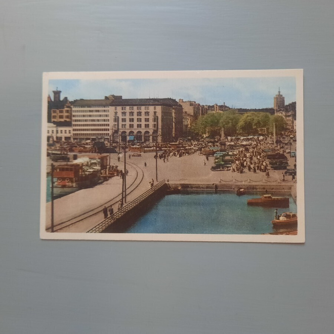 PK Helsinki kauppatori, junaraide ja laivat k-55