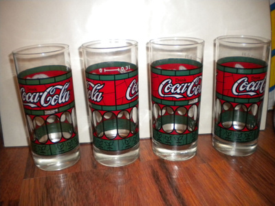 4 kpl vanhoja Coca Cola Laseja. 3dl, korkeus 15cm