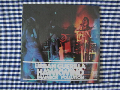 Hawkwind Urban guerilla 7 45 EU 2013 muoveissa 40th annivers