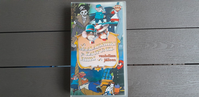 VHS: Maalaishiiri Ja Kaupunkihiiri Vauhdissa Jälleen (1997)