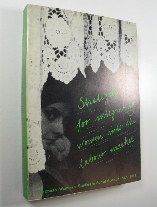 Kirsten Hvidtfeldt ym. (toim.) : Strategies for integrati...