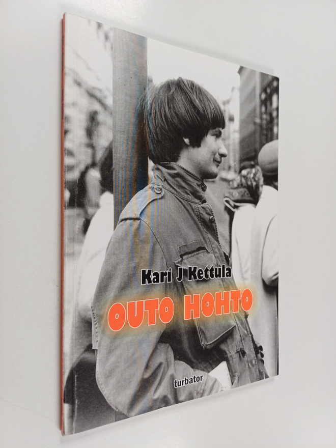 Kari J. Kettula : Outo hohto : Facebooktarinoita (signeer...