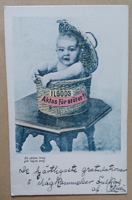 Vauva korissa, Kiitotavara, Ei saa töniä!, p. 1904