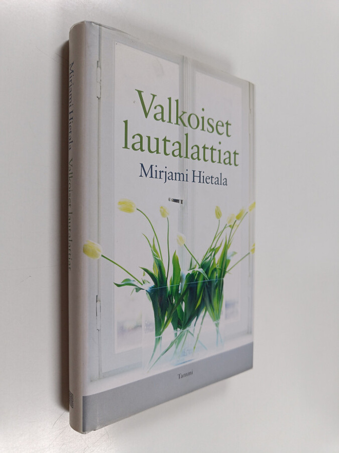 Mirjami Hietala : Valkoiset lautalattiat