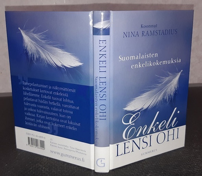 Nina Ramstadius : Enkeli lensi ohi