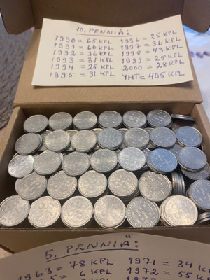 10 penniä 1990-2000 405kpl 5 penniä 1963-76 516kpl