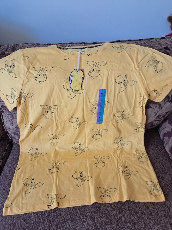 Uusi Looney tunes yöpaita