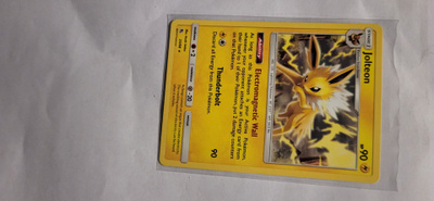 Jolteon (HIF 23) Hidden Fates RARE non holographic card