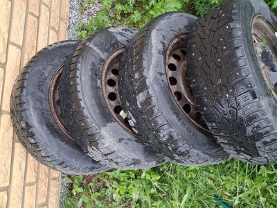 195/65 R15 renkaat ja vanteet, Volvo V70 mk2