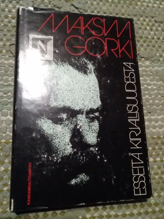 Maksim Gorki: Esseitä kirjallisuudesta