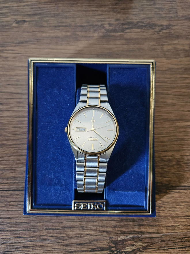 Seiko SQ Quartz 5H23-8A00 (1986)